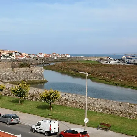 Casa Olhos De Mar - 7 Min Pe Peniche